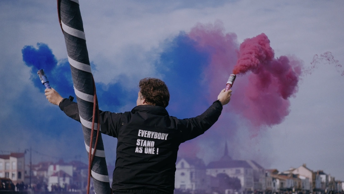 Vendée Globe 2024 — documentaire réalisé par Grégory Mignard sur la préparation d'Éric Bellion